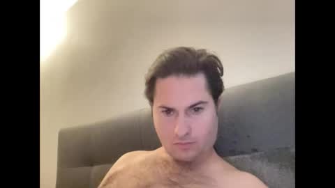 Snapshot of pierrot462900 chatting on 10/28/25, 03:21 pierrot462900 online show from 10/28/25, 03:21