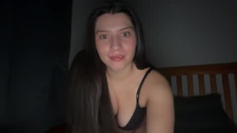 Snapshot of piink_mila chatting on 06/24/26, 03:16 Mila online show from 06/24/26, 03:16