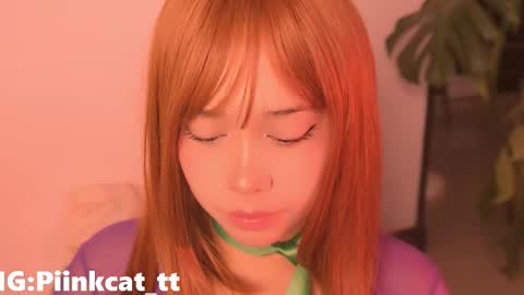 Snapshot of piinkcat chatting on 11/06/25, 05:08 Emi online show from 11/06/25, 05:08