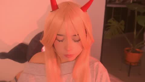 Snapshot of piinkcat chatting on 03/01/26, 06:04 Emi online show from 03/01/26, 06:04