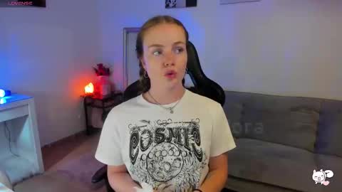 Snapshot of piinkpandora chatting on 09/22/25, 04:42 PiinkPandora online show from 09/22/25, 04:42