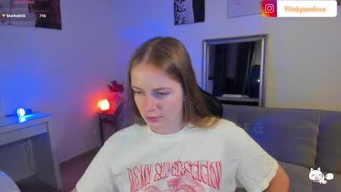 Snapshot of piinkpandora chatting on 10/06/25, 08:06 PiinkPandora online show from 10/06/25, 08:06