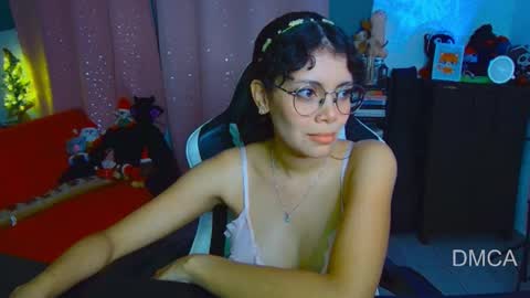 Andrea G online show from 12/16/25, 04:28