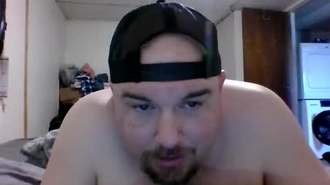 pika05777 online show from 05/25/26, 08:04