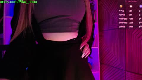 Snapshot of pika_pikaa chatting on 12/07/24, 10:28 Sonya online show from 12/07/24, 10:28