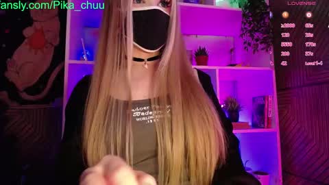 Snapshot of pika_pikaa chatting on 02/01/25, 10:13 Sonya online show from 02/01/25, 10:13