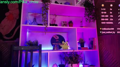 Snapshot of pika_pikaa chatting on 02/02/25, 01:23 Sonya online show from 02/02/25, 01:23
