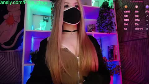 Snapshot of pika_pikaa chatting on 03/01/25, 06:43 Sonya online show from 03/01/25, 06:43