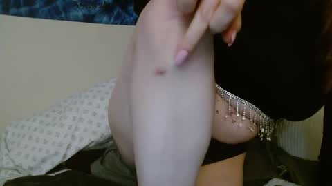 PilloGoddess online show from 01/03/25, 08:21