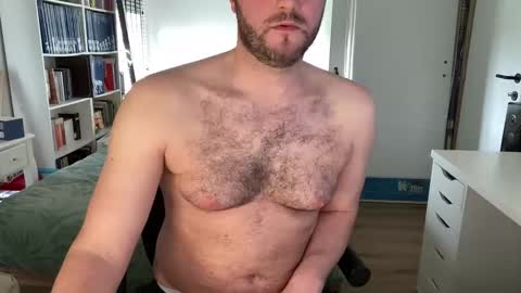 pilou online show from 03/25/26, 12:22