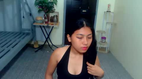 Snapshot of pinay_aangel chatting on 05/24/26, 09:03 pinay_aangel online show from 05/24/26, 09:03