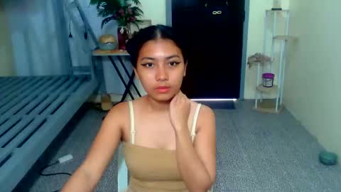 Snapshot of pinay_aangel chatting on 05/26/26, 12:17 pinay_aangel online show from 05/26/26, 12:17