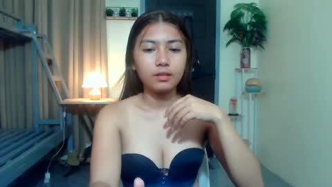 Snapshot of pinay_aangel chatting on 06/03/26, 12:19 pinay_aangel online show from 06/03/26, 12:19
