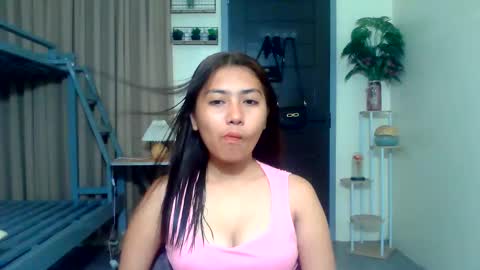 Snapshot of pinay_aangel chatting on 06/05/26, 10:43 pinay_aangel online show from 06/05/26, 10:43