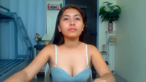 Snapshot of pinay_aangel chatting on 06/16/26, 12:30 pinay_aangel online show from 06/16/26, 12:30