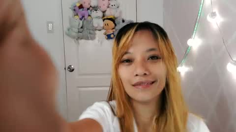 Snapshot of pinay_beauty14 chatting on 01/17/25, 11:40 pinay beauty14 online show from 01/17/25, 11:40