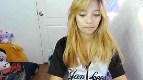 Snapshot of pinay_beauty14 chatting on 01/23/25, 02:39 pinay beauty14 online show from 01/23/25, 02:39