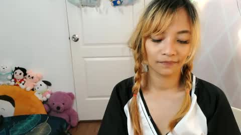 Snapshot of pinay_beauty14 chatting on 01/29/25, 03:33 pinay beauty14 online show from 01/29/25, 03:33