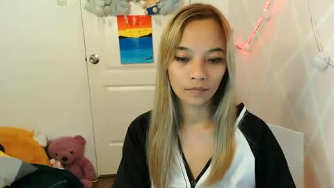 Snapshot of pinay_beauty14 chatting on 02/08/25, 09:13 pinay beauty14 online show from 02/08/25, 09:13