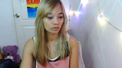 Snapshot of pinay_beauty14 chatting on 02/13/25, 06:09 pinay beauty14 online show from 02/13/25, 06:09