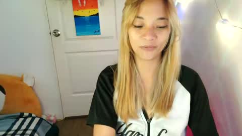 Snapshot of pinay_beauty14 chatting on 02/21/25, 02:28 pinay beauty14 online show from 02/21/25, 02:28