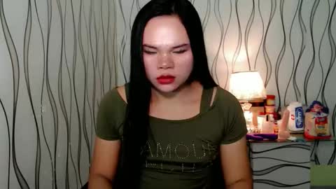 Snapshot of pinay_desires chatting on 01/06/26, 01:37 Th1nOnlyVans pinay online show from 01/06/26, 01:37