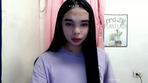 Snapshot of pinay_heart chatting on 11/24/25, 08:58 heart online show from 11/24/25, 08:58