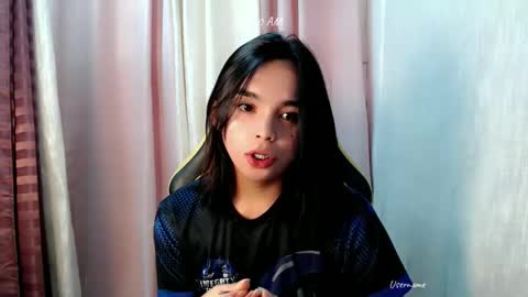 Snapshot of pinay_heart chatting on 05/28/26, 07:00 heart online show from 05/28/26, 07:00
