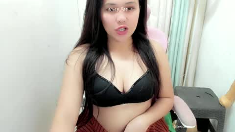 Snapshot of pinay_juliet chatting on 06/24/26, 02:27 pinay_juliet online show from 06/24/26, 02:27
