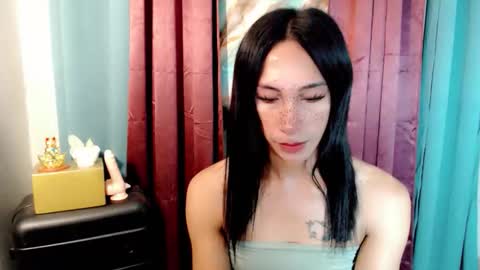 lucyLove online show from 11/22/25, 12:15