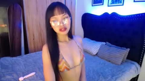 dee online show from 10/27/25, 03:16