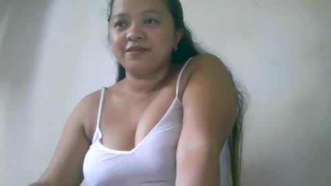 Snapshot of pinaybigboobs4u chatting on 03/01/25, 08:23 pinaybigboobs4u online show from 03/01/25, 08:23