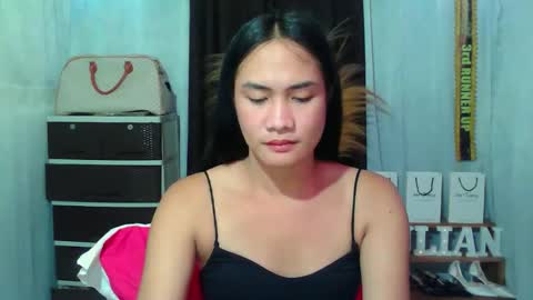 Snapshot of pinaycutie_jilian chatting on 11/08/25, 12:38 jilian online show from 11/08/25, 12:38