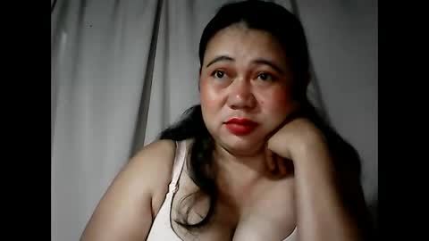 Snapshot of pinaymama12345 chatting on 11/29/25, 10:13 pinaymama12345 online show from 11/29/25, 10:13