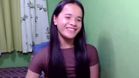 Snapshot of pinaymorena_rhowe chatting on 01/11/25, 01:27 pinaymorena_rhowe online show from 01/11/25, 01:27