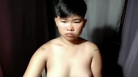 Lyn the Lesbian online show from 11/12/25, 09:25