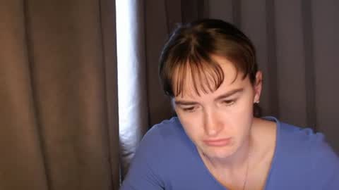 Snapshot of pineapple__mood chatting on 06/21/26, 05:43 online show from 06/21/26, 05:43