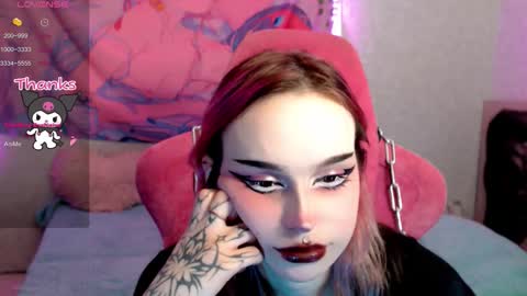 Snapshot of pineapple_dope chatting on 11/24/25, 08:08 Nancy online show from 11/24/25, 08:08