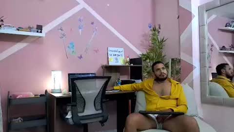 pineappleflipped online show from 07/20/26, 02:04