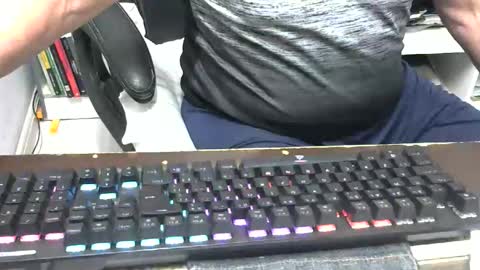 Snapshot of pinheiro86 chatting on 12/16/25, 02:27 pinheiro86 online show from 12/16/25, 02:27