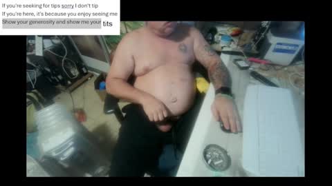 Snapshot of pini_z chatting on 01/26/25, 08:02 pini_z online show from 01/26/25, 08:02