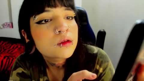 Snapshot of pink_dustt chatting on 11/13/25, 04:00 weedcandy ig y twitter xpink dustt online show from 11/13/25, 04:00