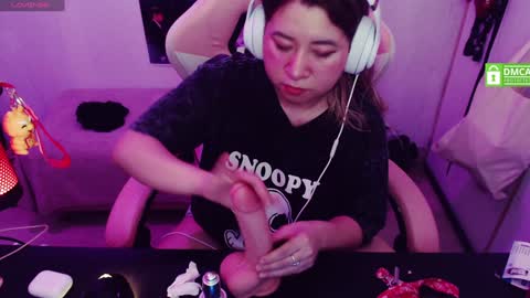 Snapshot of pink_girl0n chatting on 01/02/25, 07:40 Kitty online show from 01/02/25, 07:40