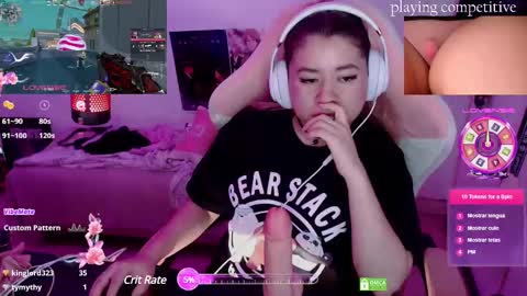 Snapshot of pink_girl0n chatting on 02/18/25, 07:32 Kitty online show from 02/18/25, 07:32