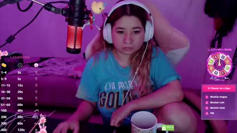 Snapshot of pink_girl0n chatting on 02/22/25, 09:34 Kitty online show from 02/22/25, 09:34