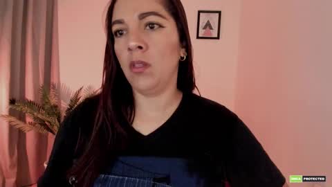 Snapshot of pink_kitten_ chatting on 11/11/25, 10:37 Eli online show from 11/11/25, 10:37