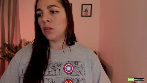 Snapshot of pink_kitten_ chatting on 11/14/25, 04:38 Eli online show from 11/14/25, 04:38