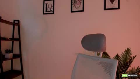 Snapshot of pink_kitten_ chatting on 11/23/25, 12:27 Eli online show from 11/23/25, 12:27