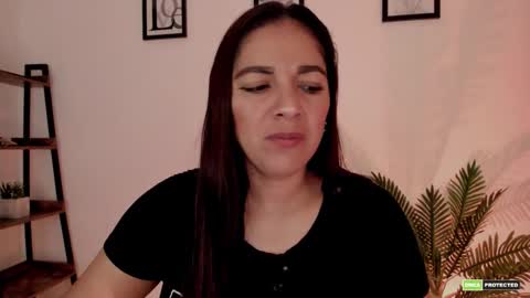 Snapshot of pink_kitten_ chatting on 11/24/25, 10:26 Eli online show from 11/24/25, 10:26