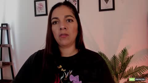 Snapshot of pink_kitten_ chatting on 11/26/25, 12:17 Eli online show from 11/26/25, 12:17